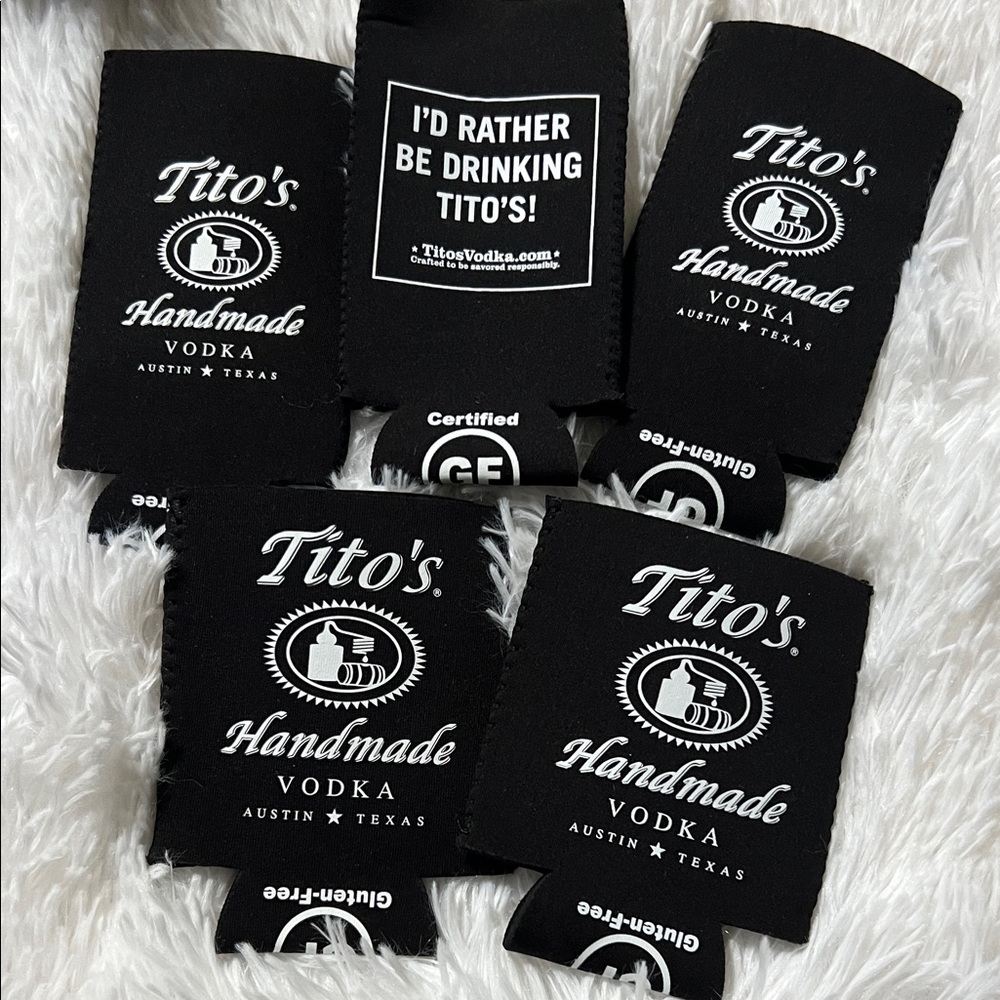 Tito's Handmade Vodka Black Can Cooler Set